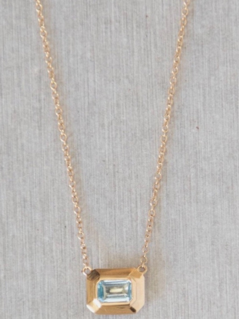 14k gold necklace with authentic aquamarine stone